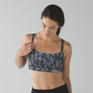 Lululemon Straight Up Bra Sports Black Banana Leaf
